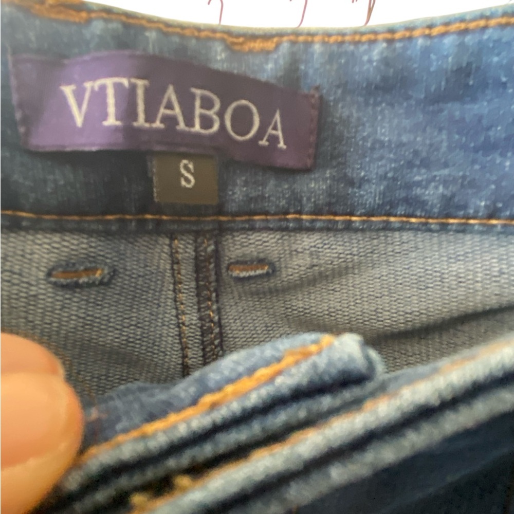 Classic Blue Relaxed Fit Denim Jeans - Picture 5 of 7